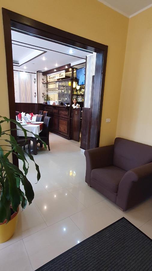 Pensiunea Select أراد المظهر الخارجي الصورة